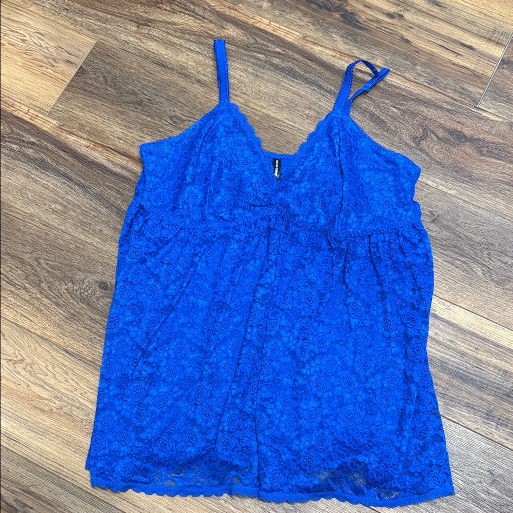 Elegant Blue Lace Women's Pajama Set
